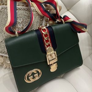 GUCCI Sylvie Handle/Shoulder Bag. Green.